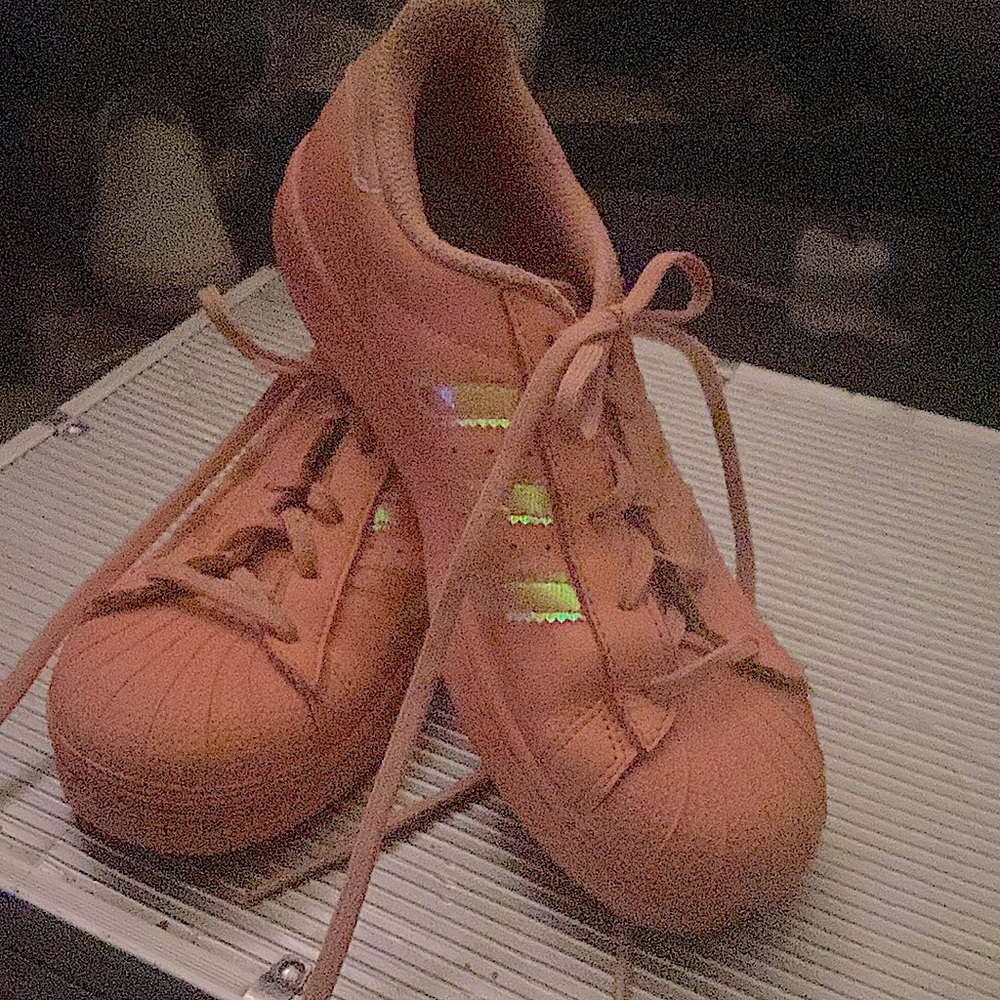 Adidas pink shell toe superstar